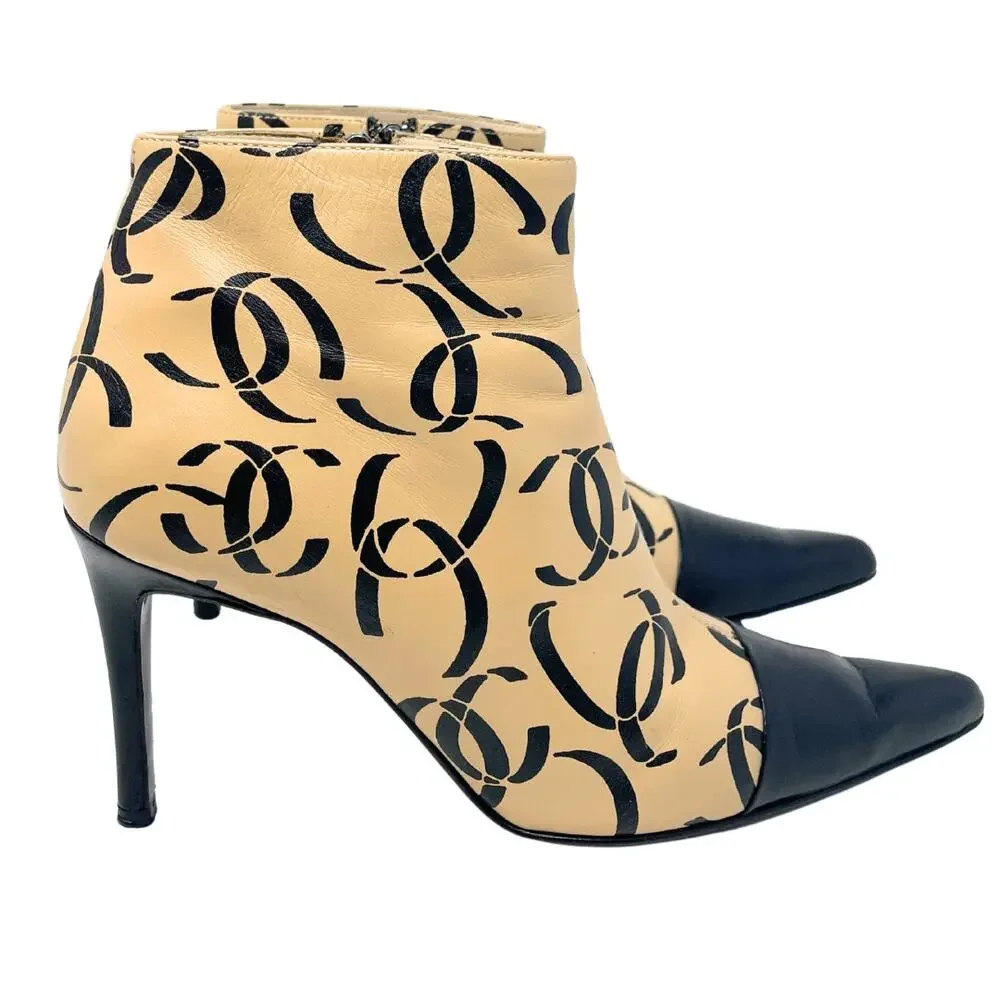 Chanel Ankle Boots Heels Beige Black Leather CC Logo Pointed Cap Toe F/W 2000 37